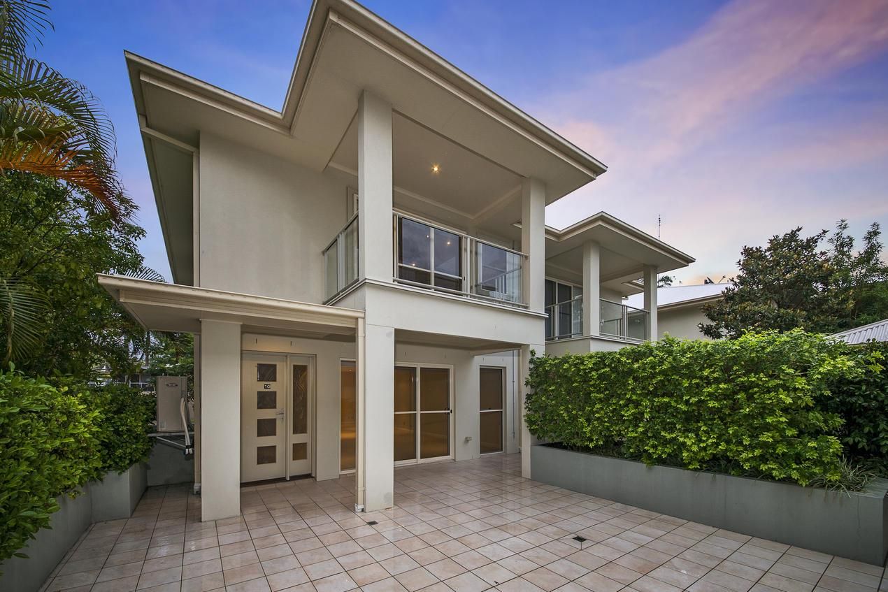 10/27-29 Gordon Street, Labrador, QLD 4215