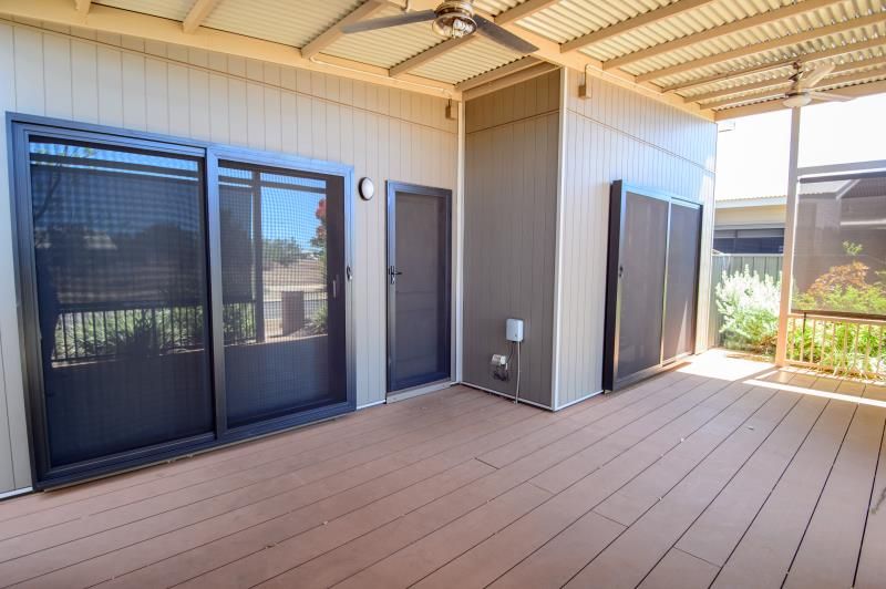6 Mantaray Loop, Nickol, WA 6714