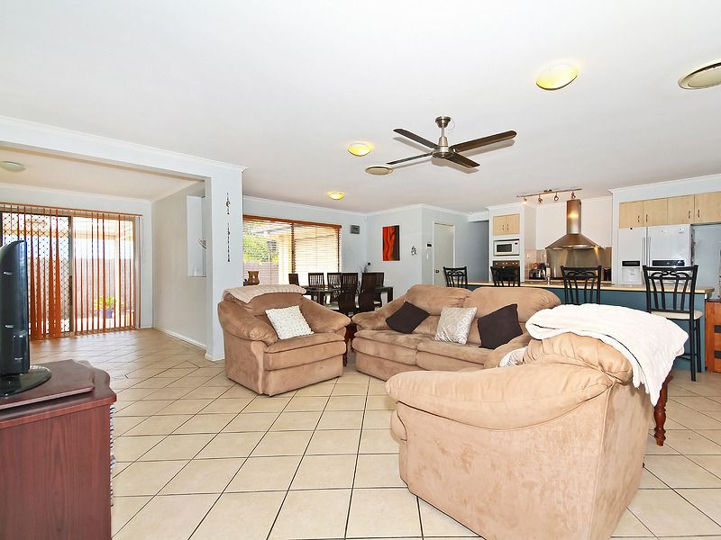 35 Kondalilla Parade, Forest Lake, QLD 4078