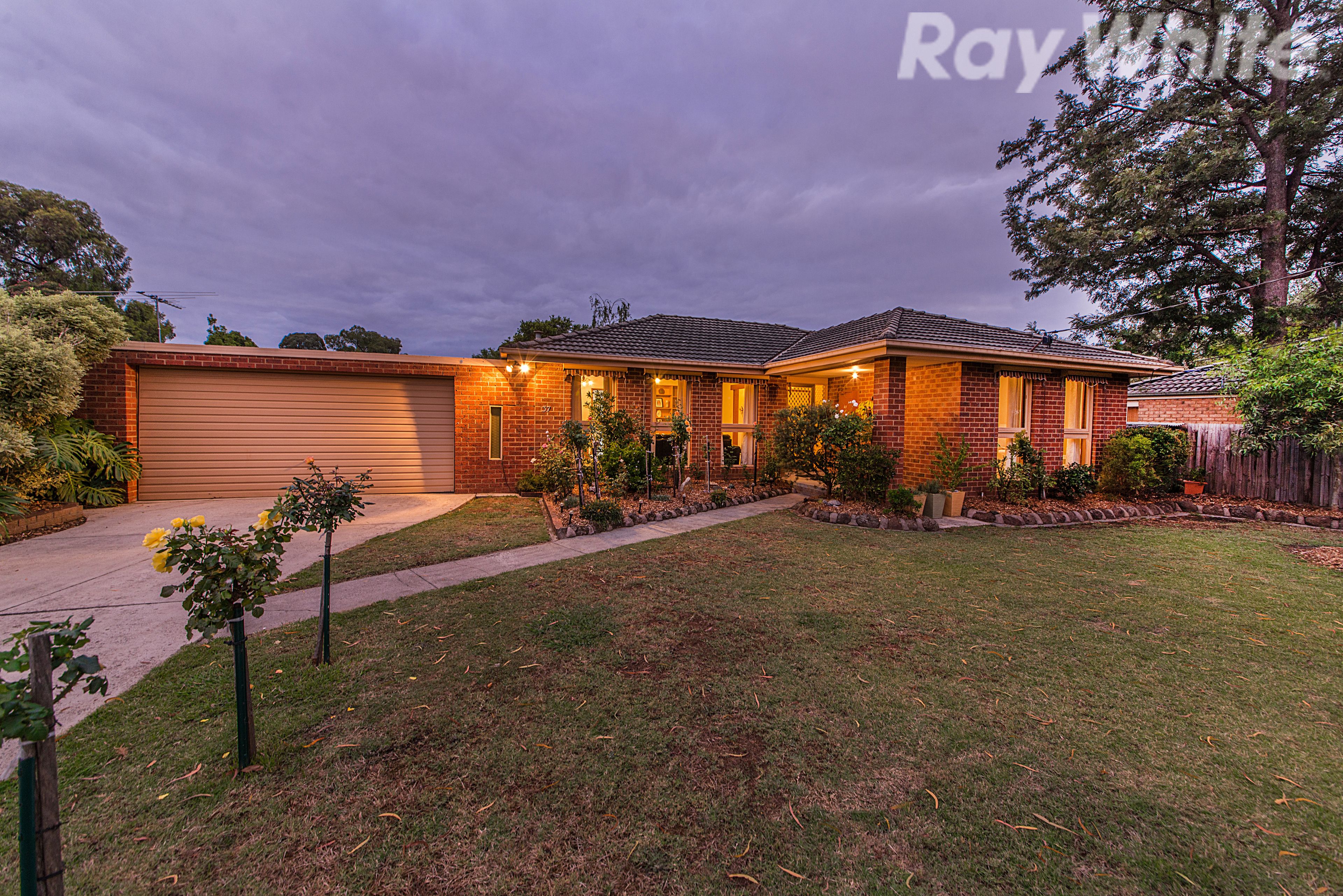 37 Ashton Road, Ferntree Gully, VIC 3156