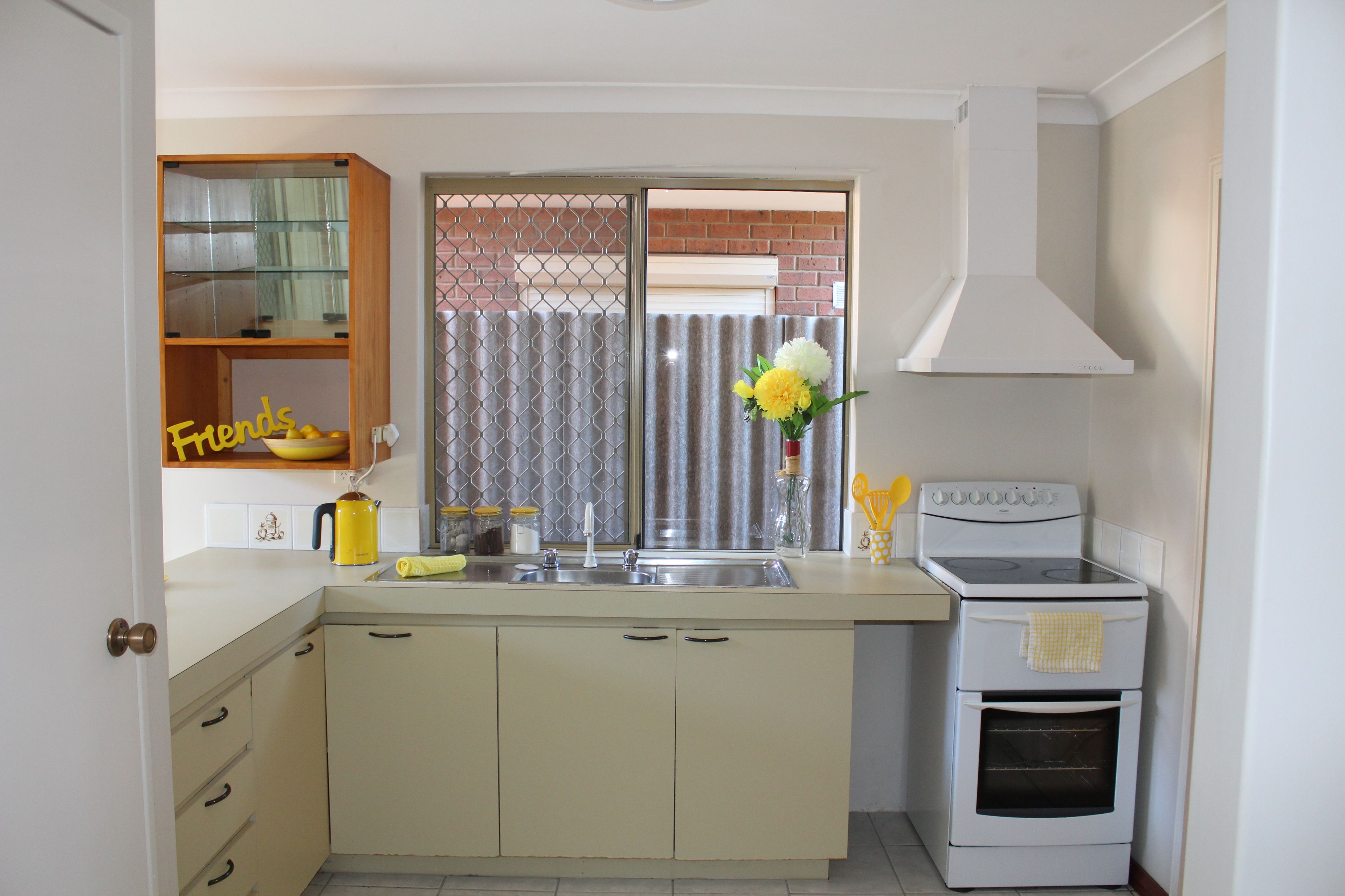 4/13 Baralda Court, Rockingham, WA 6168