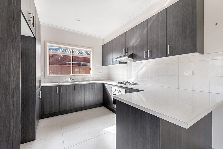 8 Healesville Loop, Craigieburn, VIC 3064