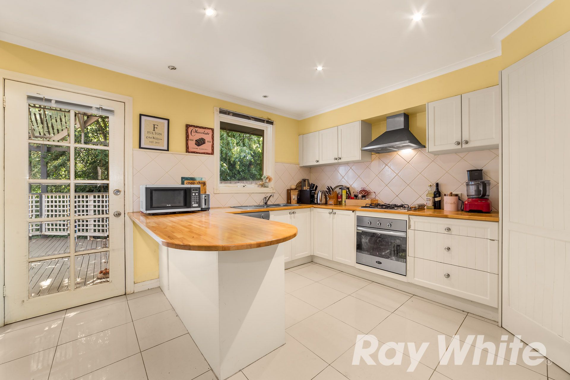 33 Norma Crescent South, Knoxfield, VIC 3180