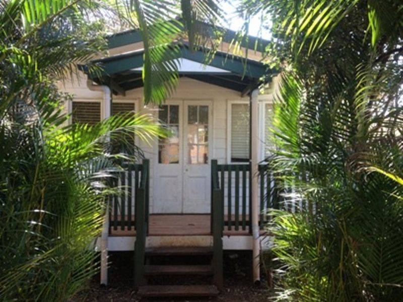 15 Jackson Road, Russell Island QLD 4184