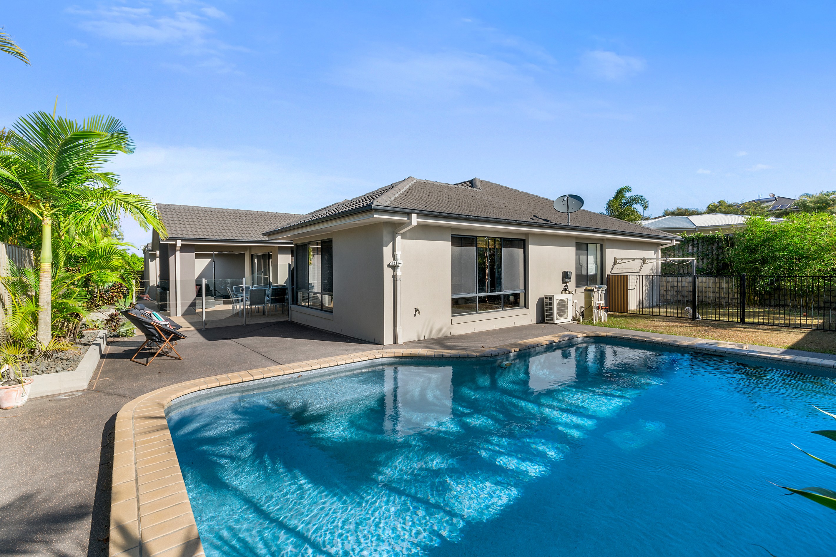 17 Springwood Avenue, Pacific Pines, QLD 4211