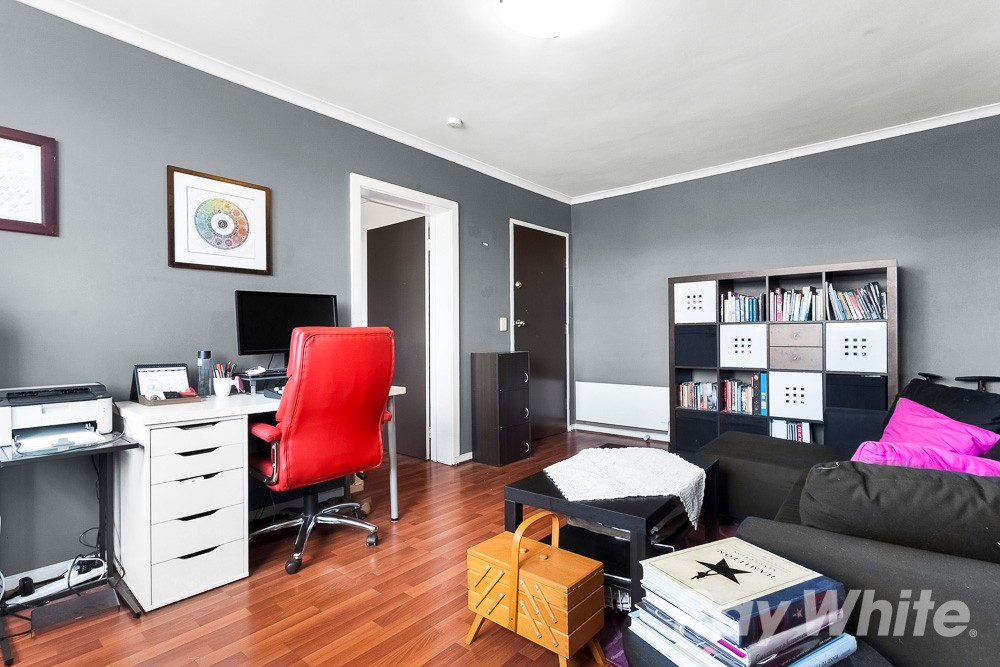 2/15 De Carle Street, Brunswick, VIC 3056