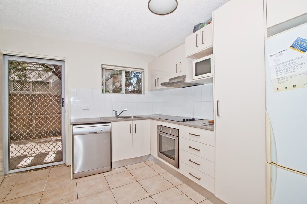 1/42 William Parade, Fairfield, QLD 4103