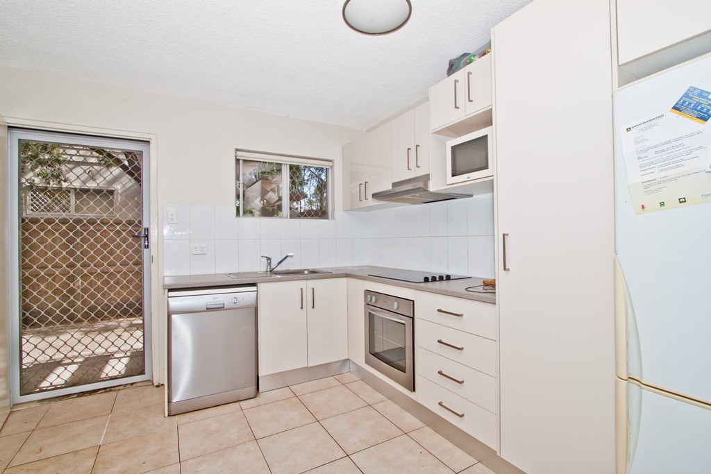 1/42 William Parade, Fairfield, QLD 4103