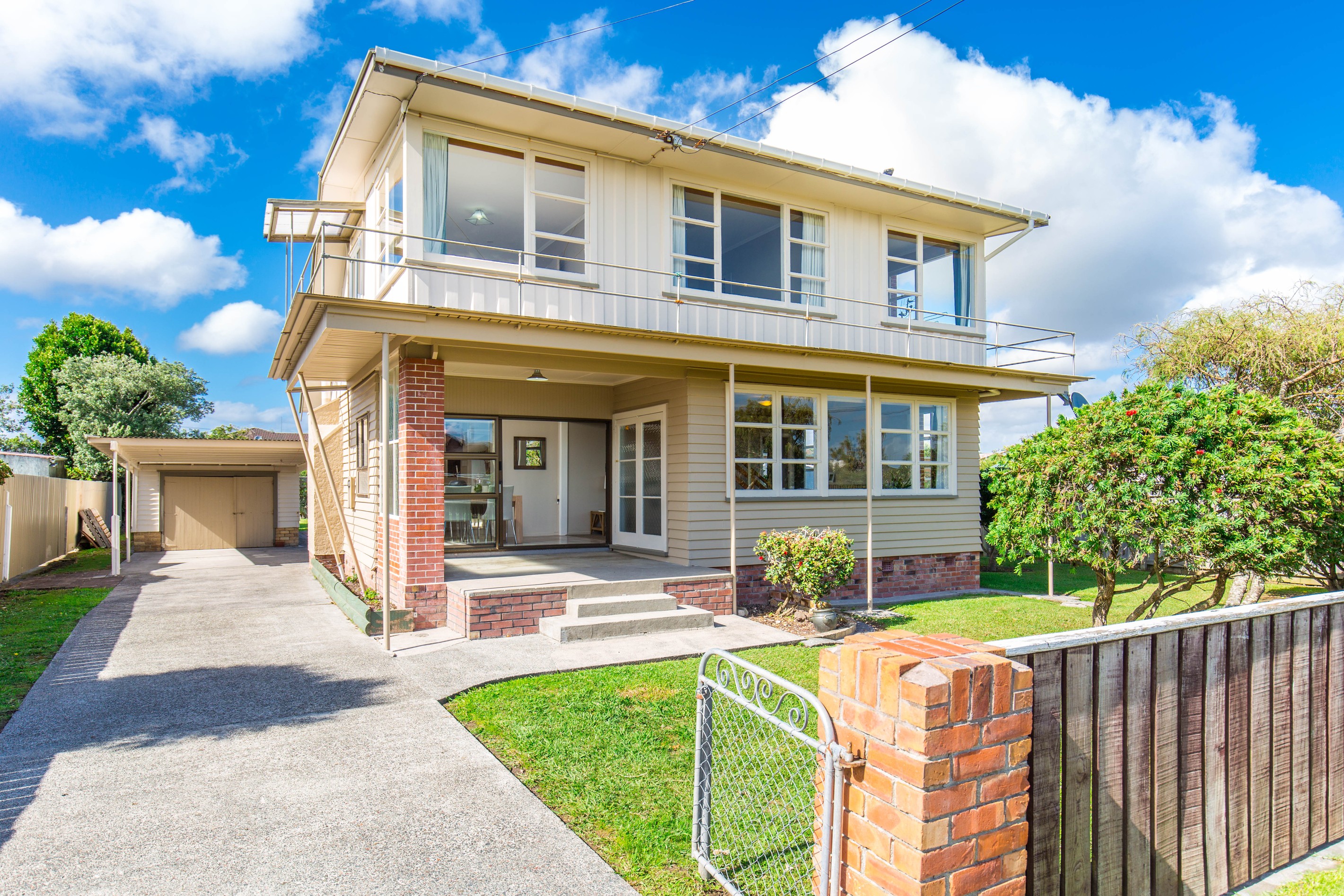 6 Hawke Crescent, Beachlands, Manukau City