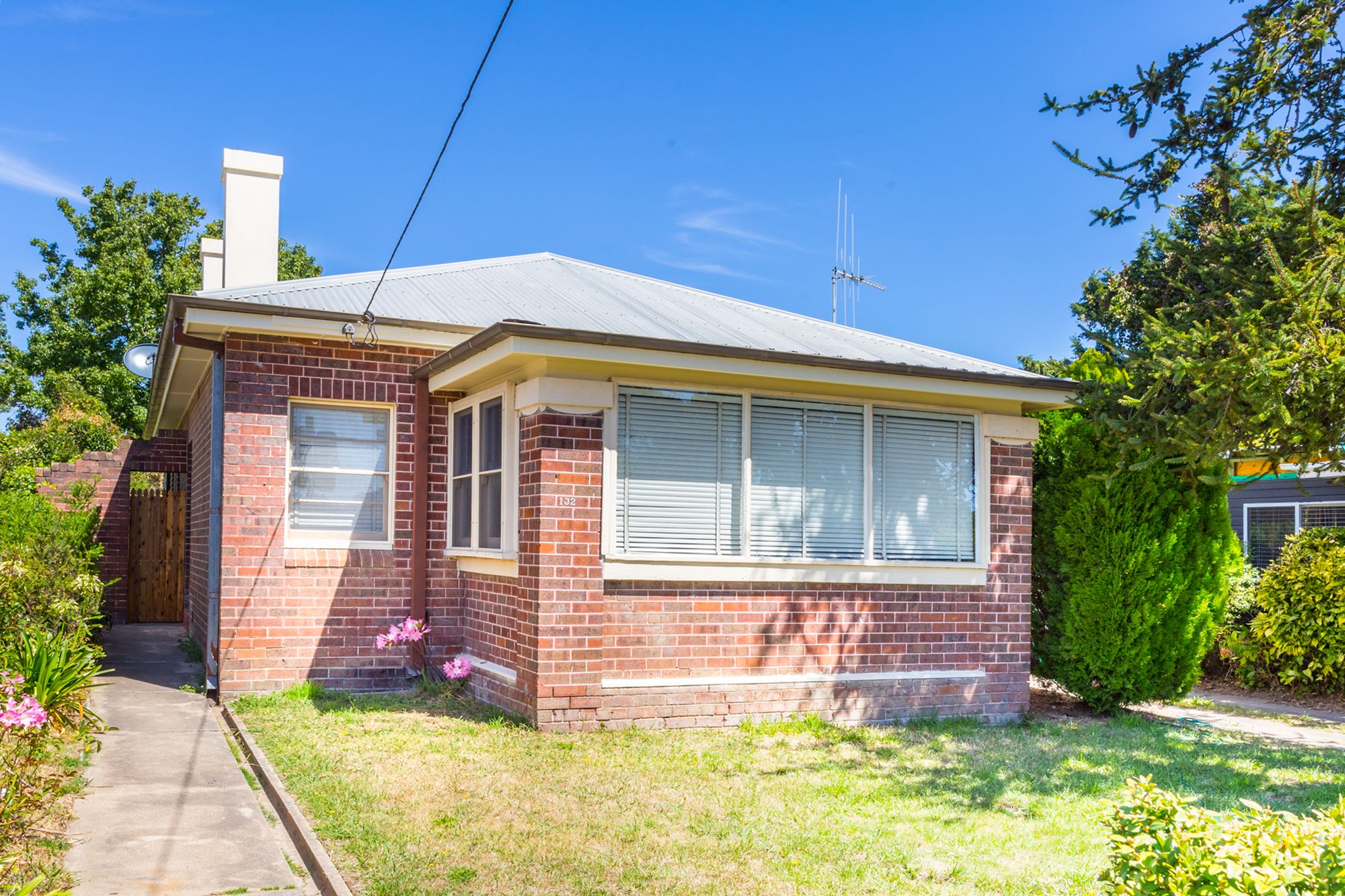 132 Bathurst Road