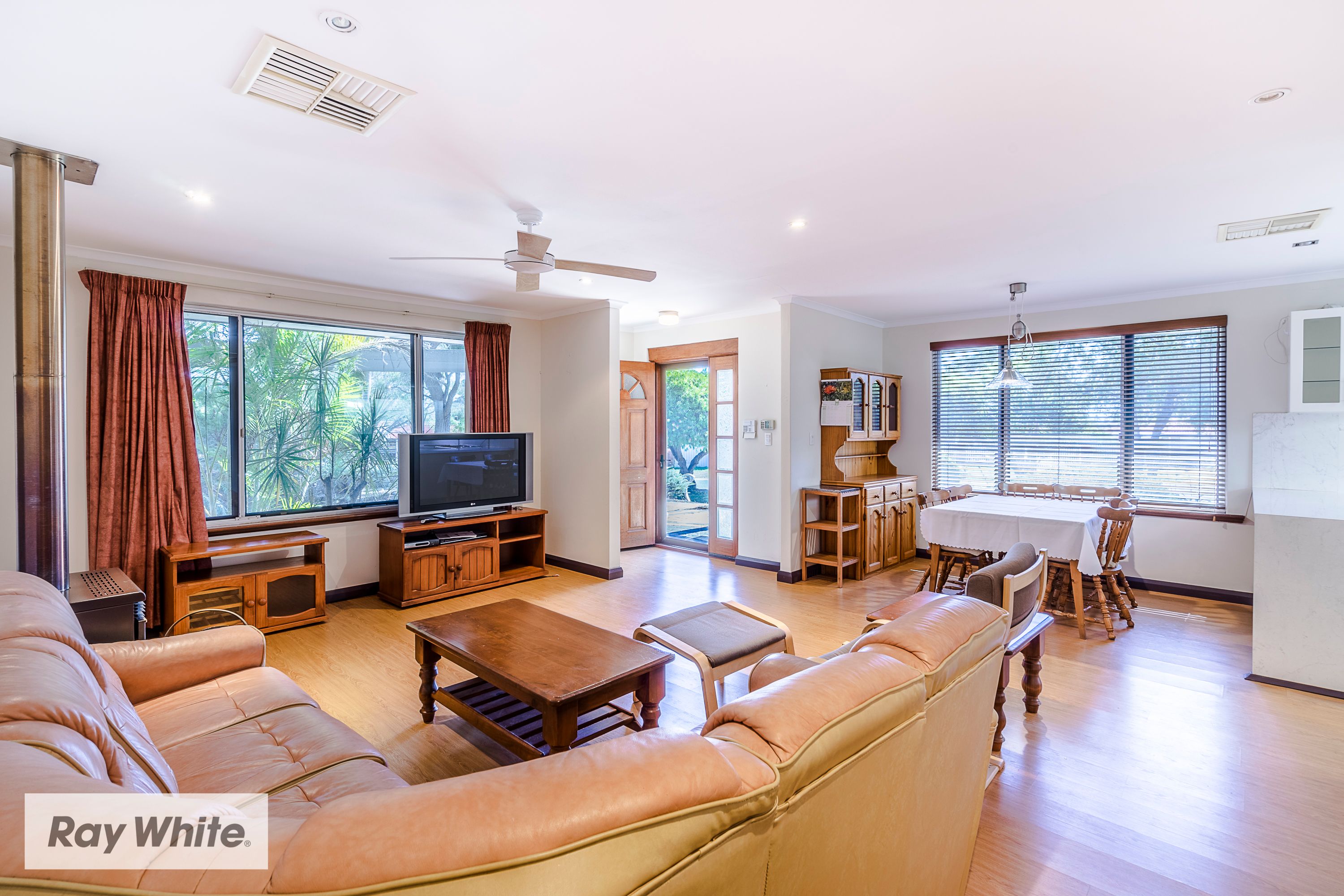 8 Gummow Way, Girrawheen, WA 6064