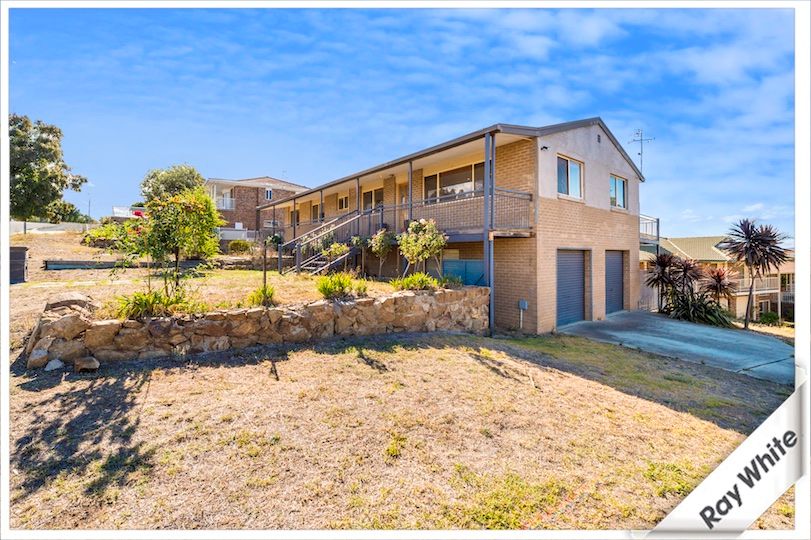 105 Candlebark Road, Queanbeyan, NSW 2620