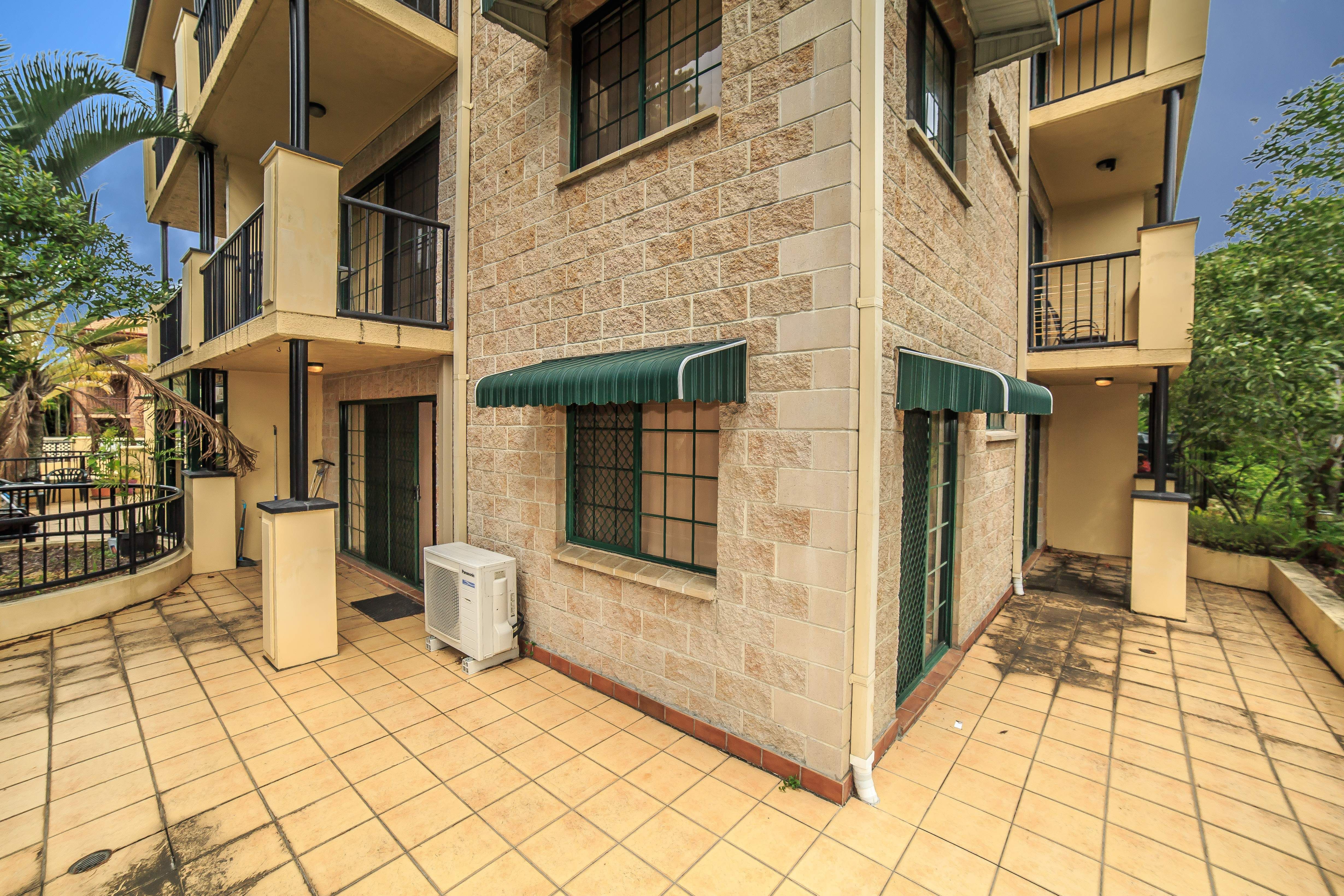 2/152 High Street, Southport, QLD 4215