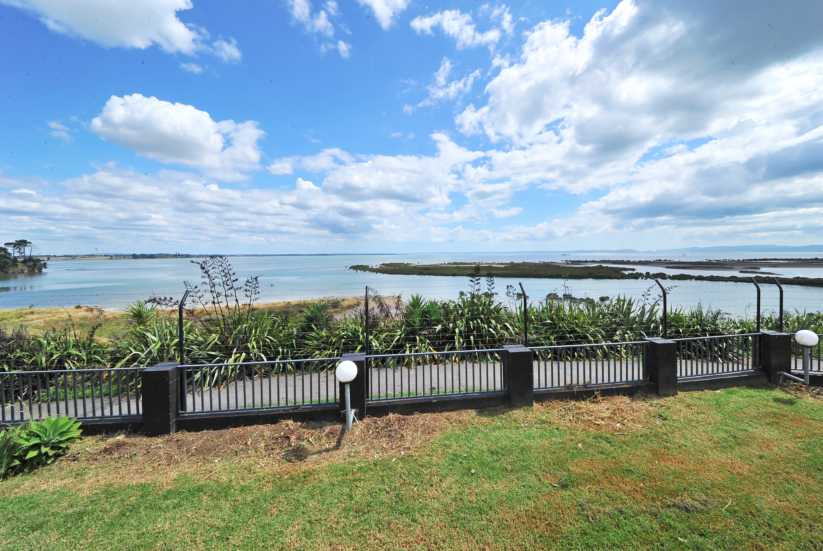 24 Bill Phillip Place, Clendon Park, Manukau City