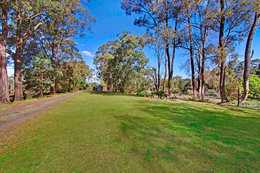 4 Blaxlands Ridge Road
