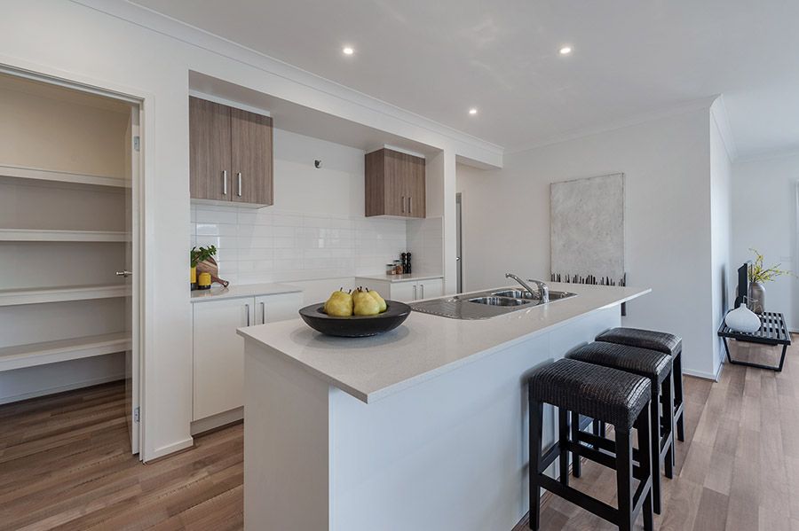 3 Kangaroo Road, Craigieburn, VIC 3064