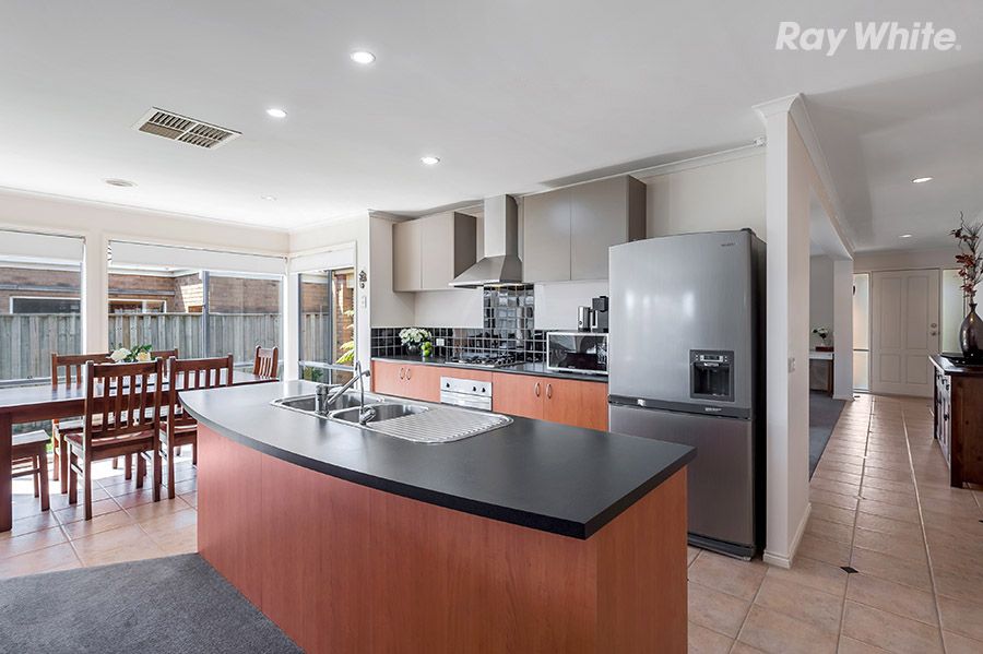 11 Evergreen Drive, South Morang, VIC 3752