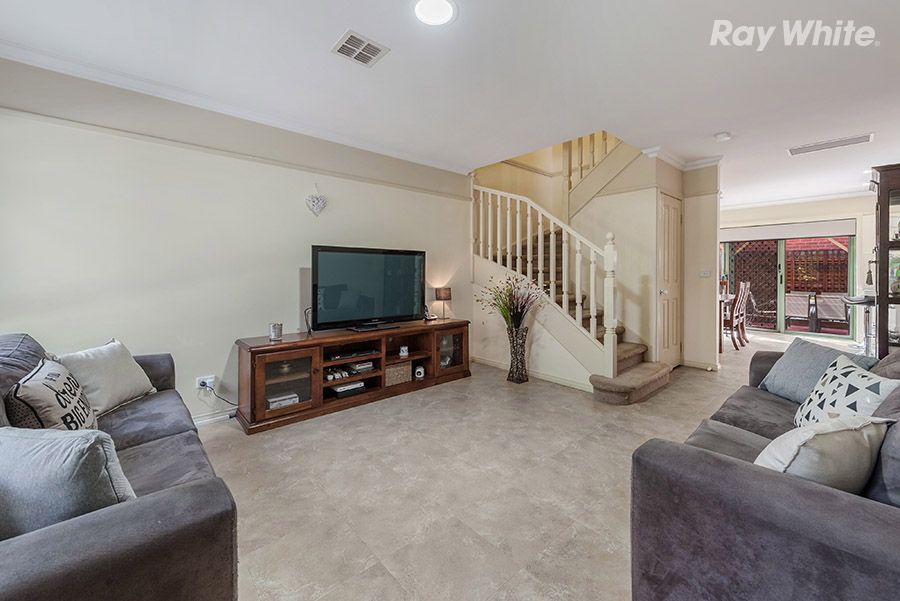 2/18 Old Plenty Road, South Morang, VIC 3752
