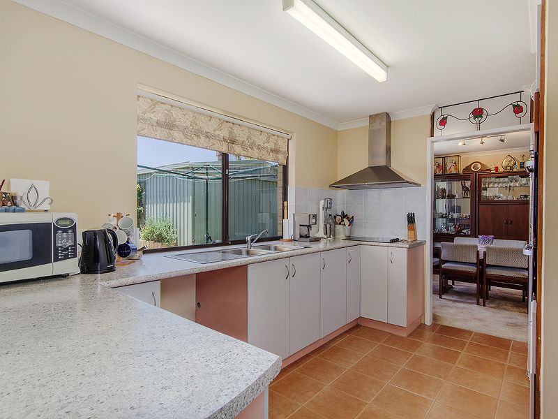 8 Elysee Court, Port Kennedy, WA 6172
