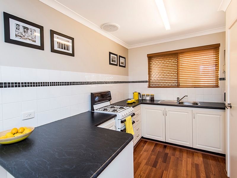 9-5 Ashford Avenue, Rockingham, WA 6168