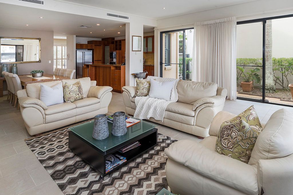 1521 Riverdale Drive, Hope Island, QLD 4212