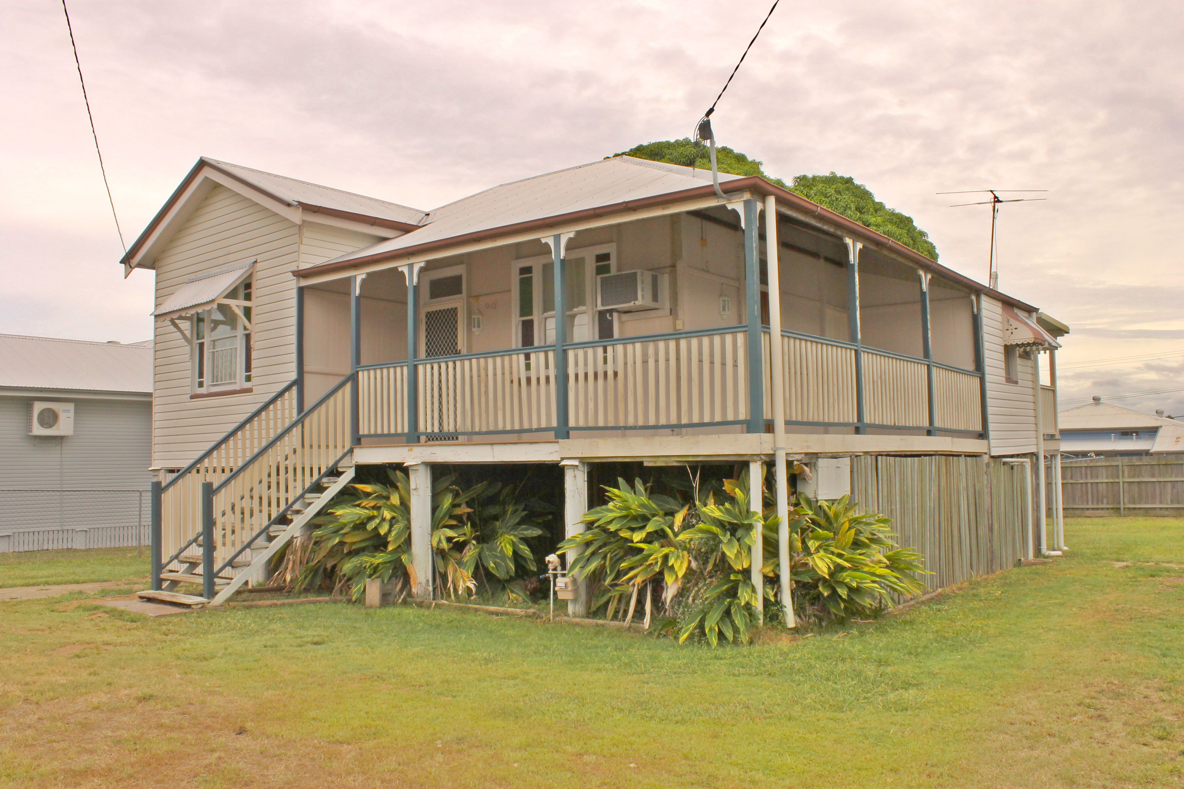 2 Sinclair Street, Newtown, QLD 4305