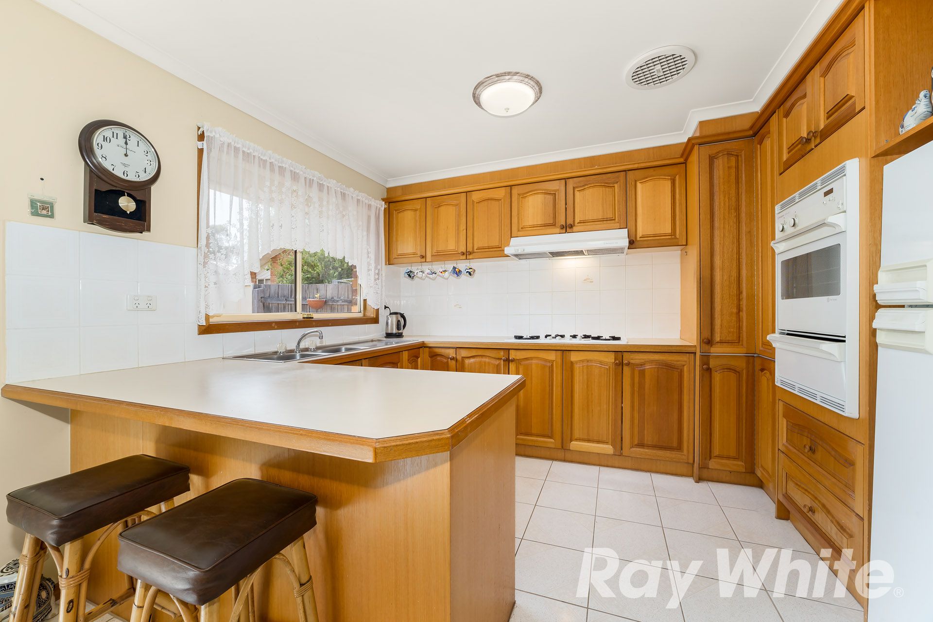 6 Allwyn Crescent, Mill Park, VIC 3082