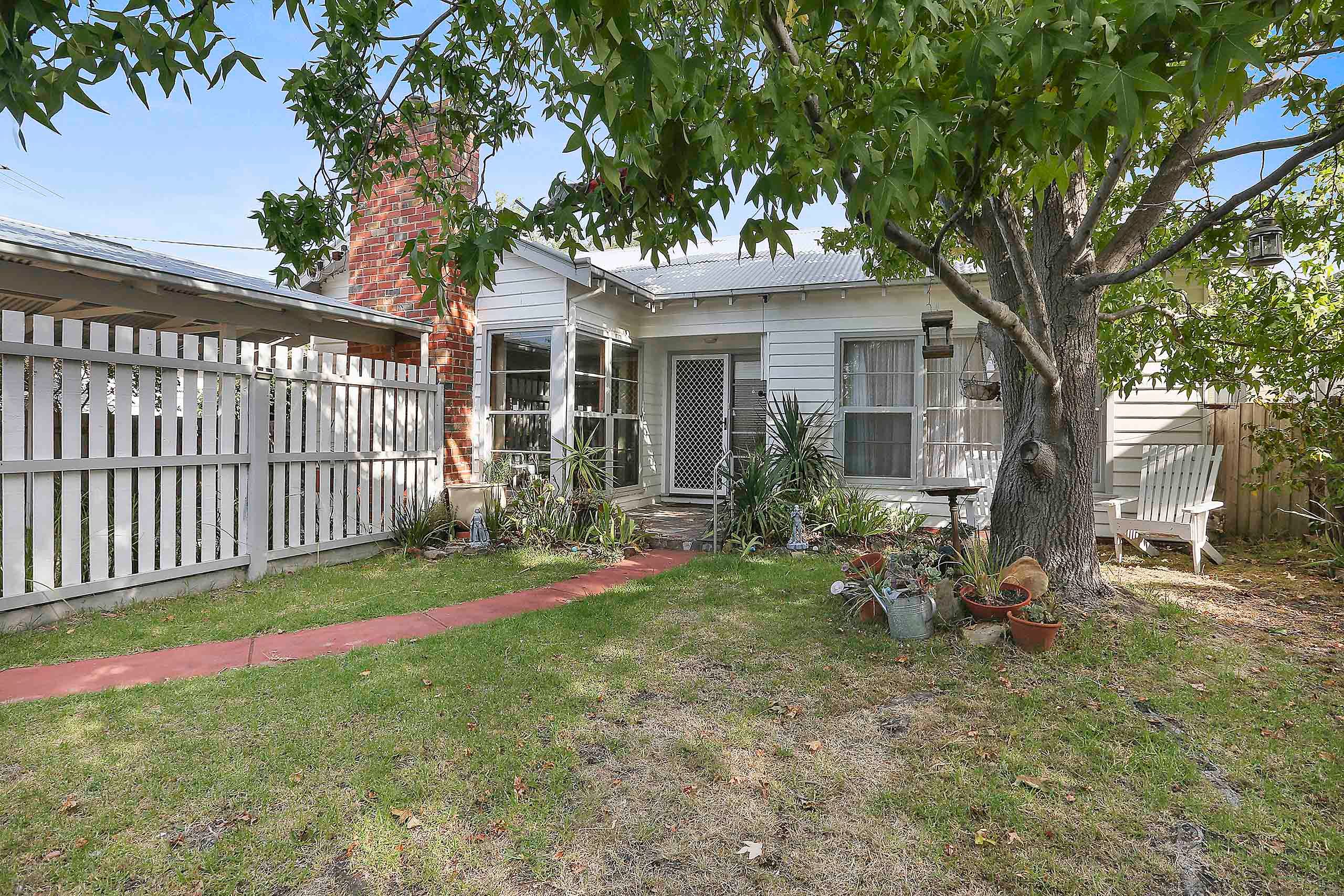 11 Tasman Avenue, Belmont, VIC 3216