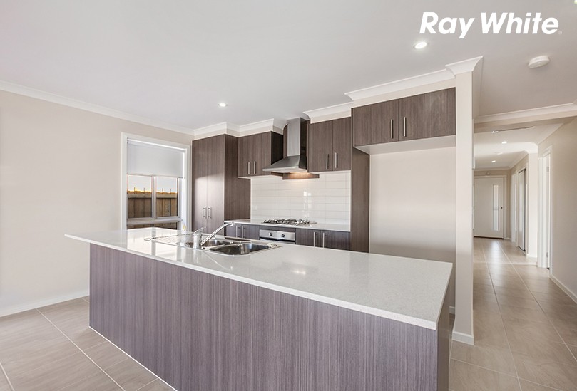 18 Landing Avenue, Doreen, VIC 3754