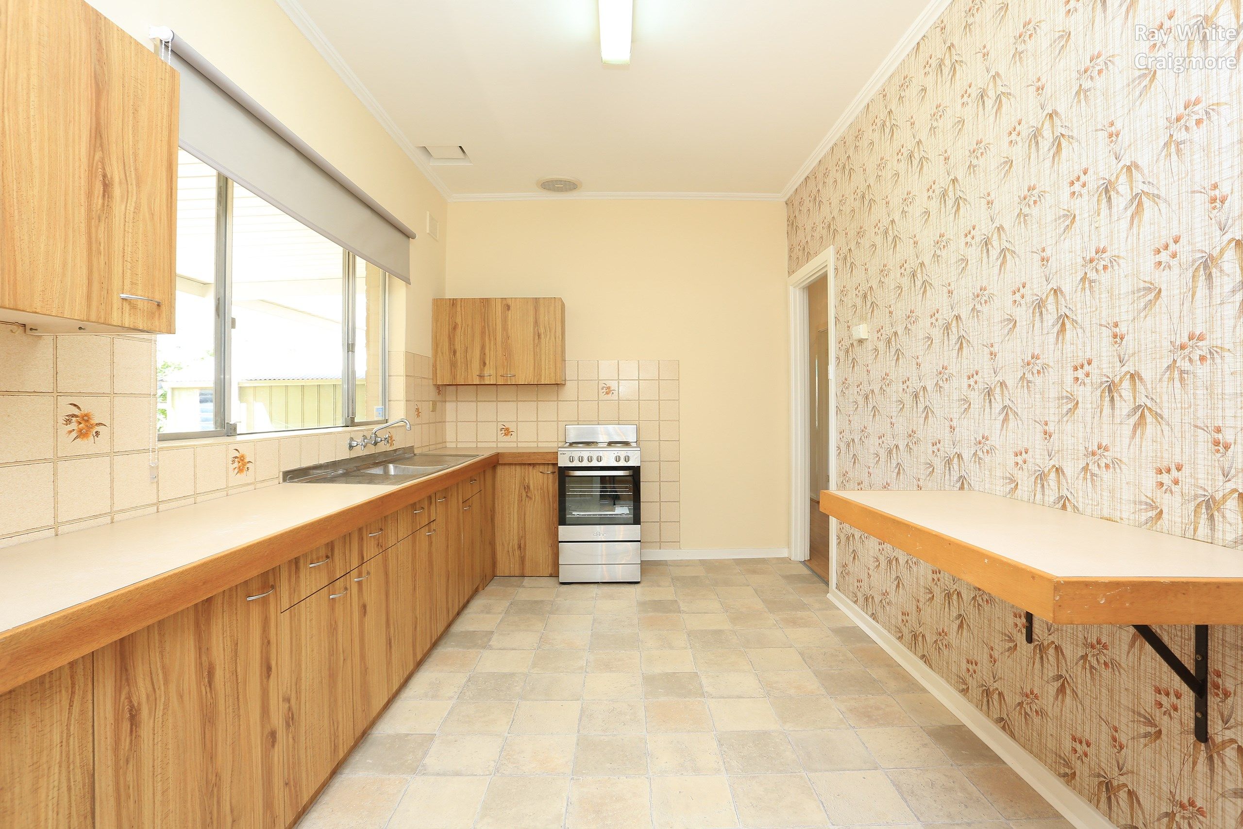 3 Collingbourne Drive, Elizabeth Vale, SA 5112