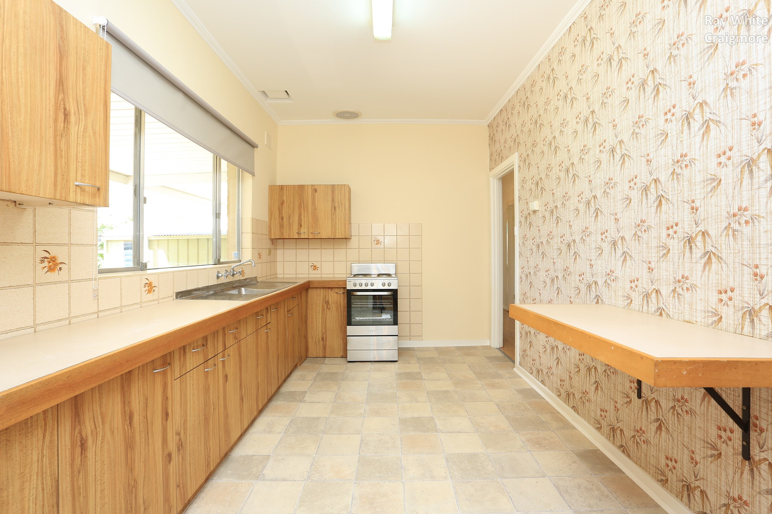 3 Collingbourne Drive, Elizabeth Vale, SA 5112