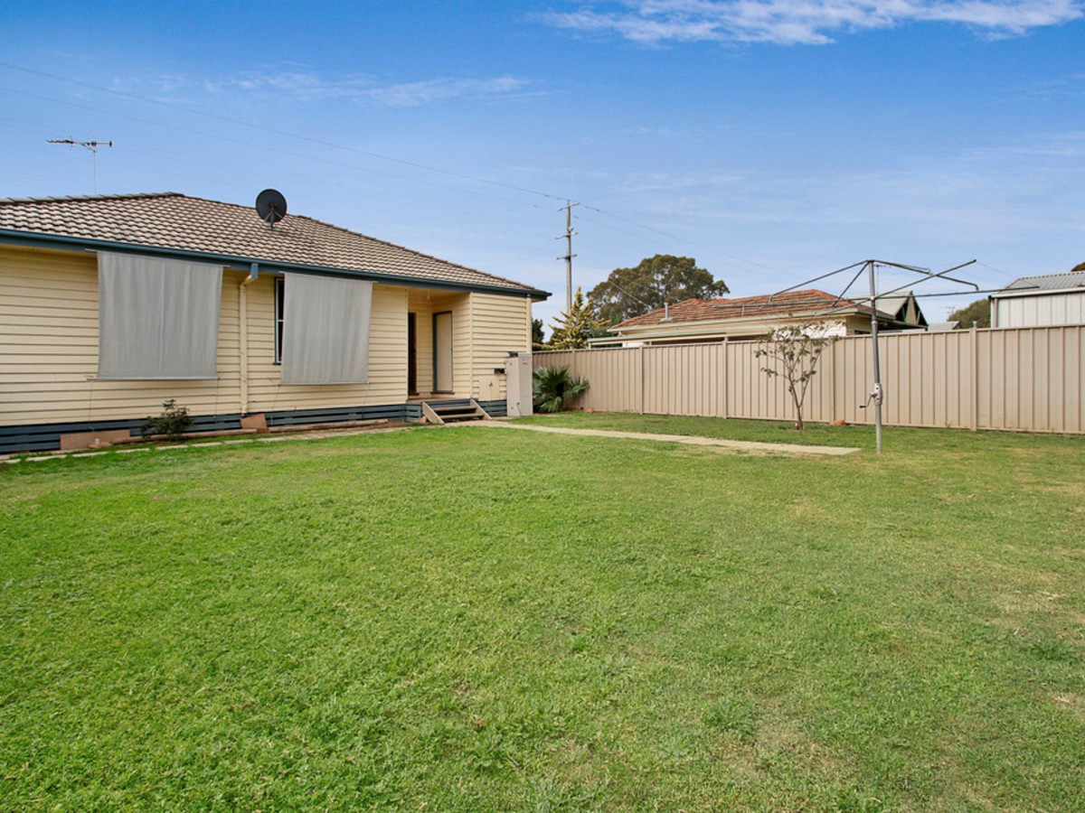 30 Roe Street, Benalla, VIC 3672