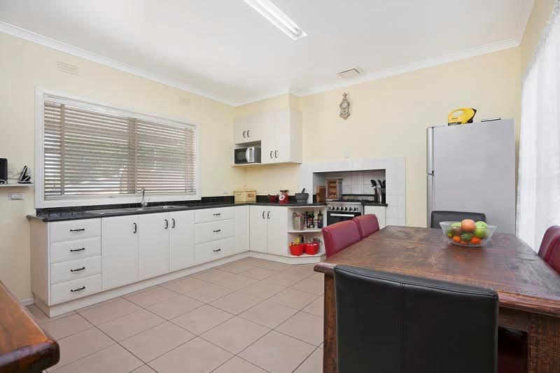 49 Moray Crescent, North Bendigo, VIC 3550