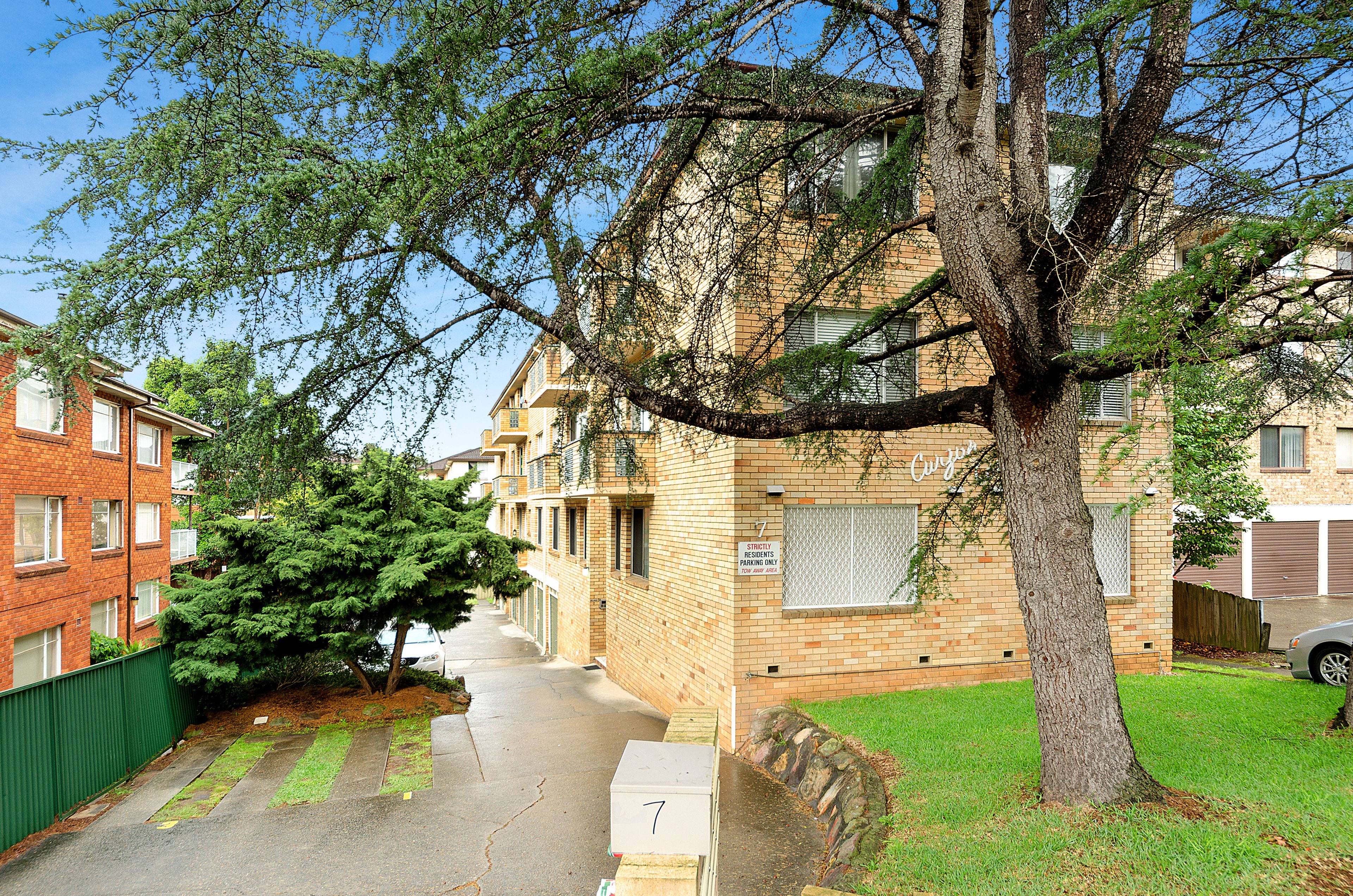 7 Curzon Street