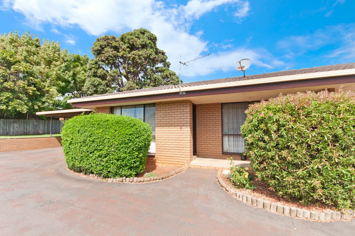 1and2/136 Morriss Road, WARRNAMBOOL, VIC 3280