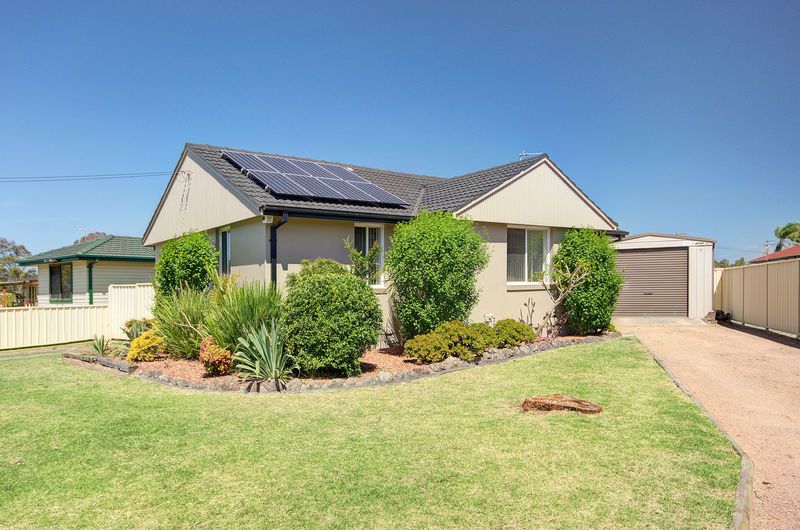 29 Eleebana Crescent