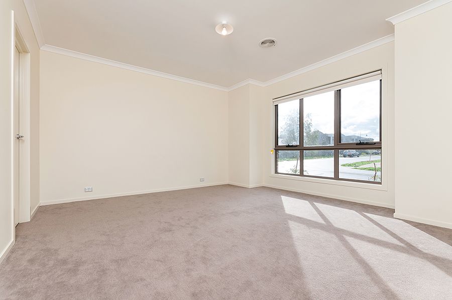 91 Biltmore Crescent, Roxburgh Park, VIC 3064