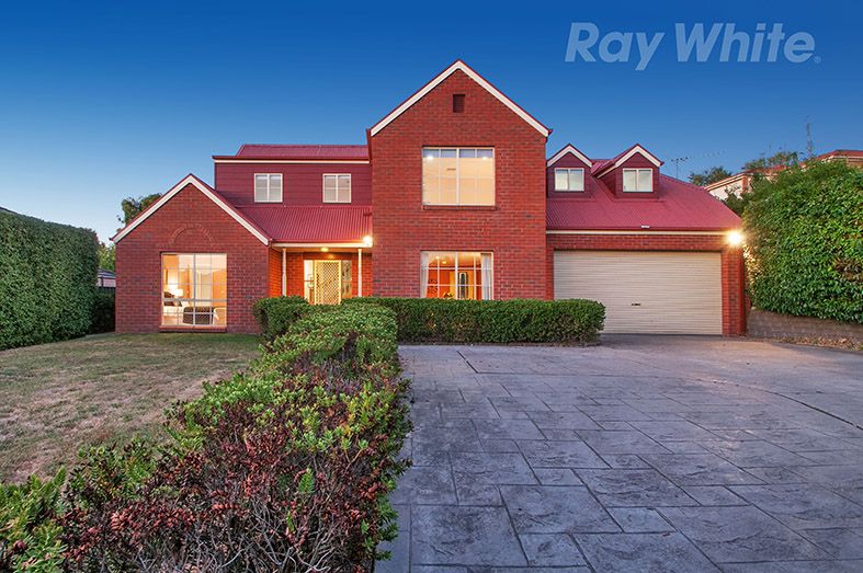 14 LITTLE CHIPPING Drive, Chirnside Park VIC 3116