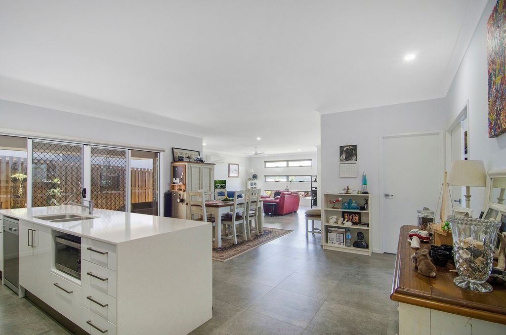 3 Element Street, Elanora QLD 4221