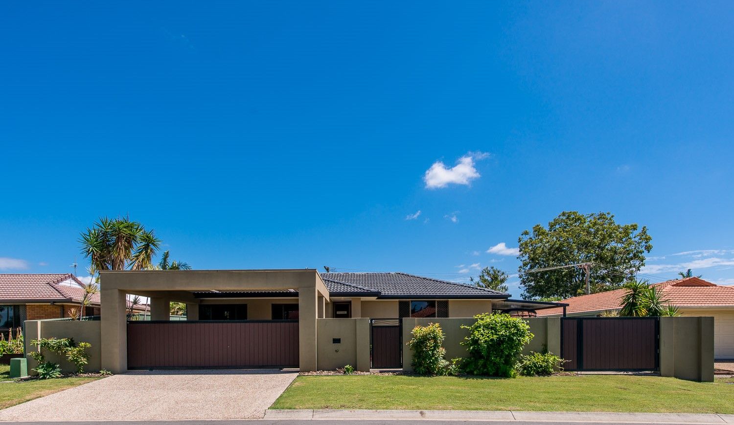 11 Mackay Place, Burleigh Waters QLD 4220