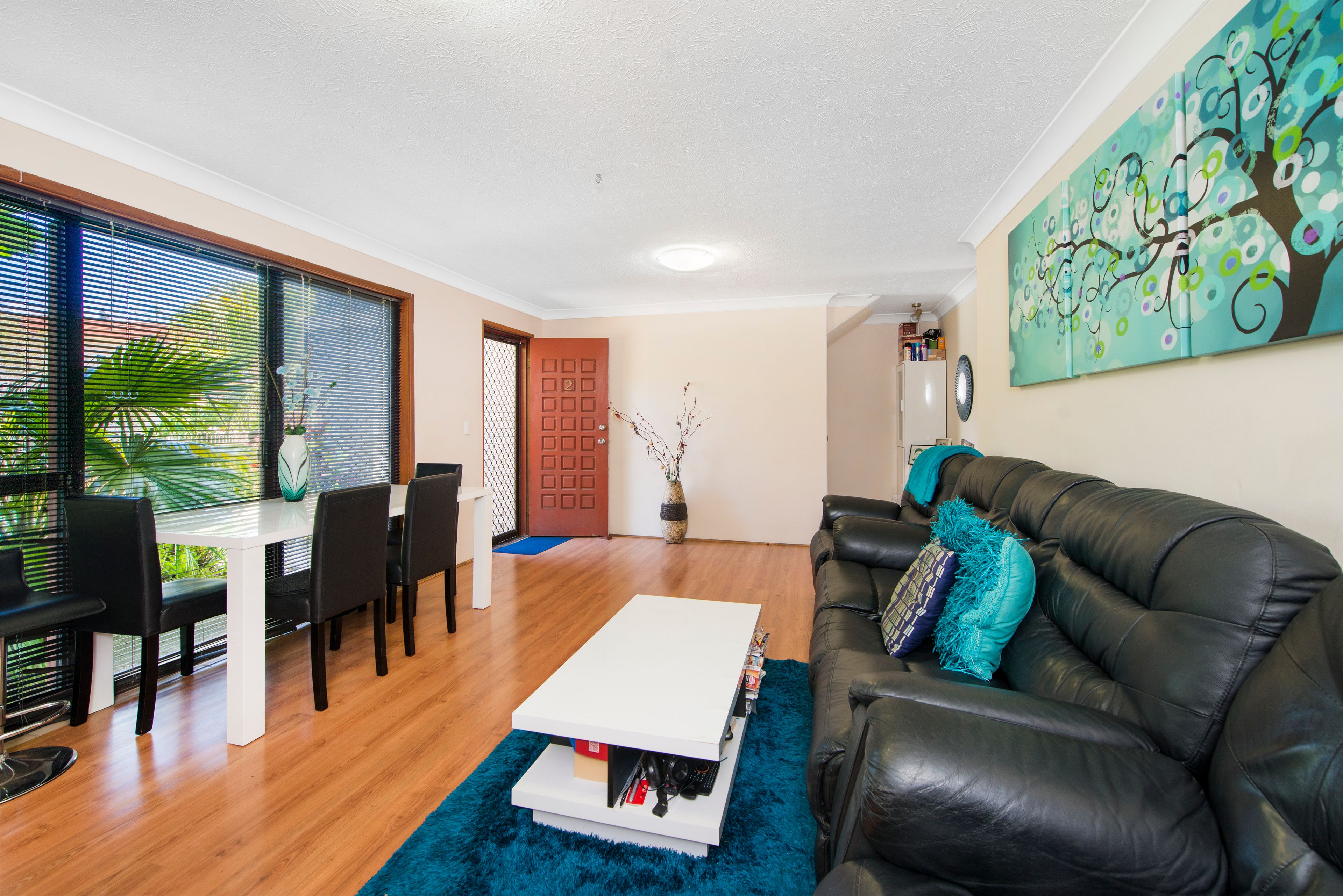 4 Christina Court, Mermaid Waters QLD 4218