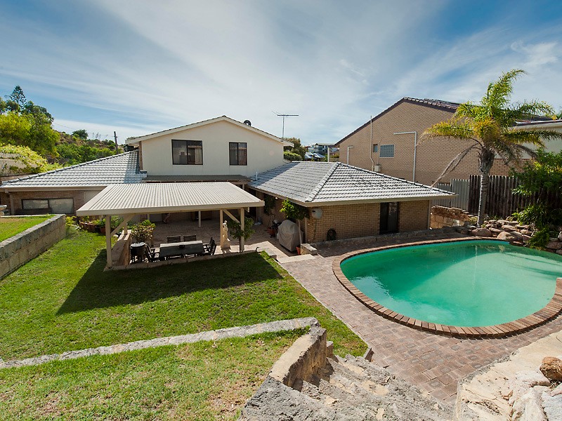 27 Shelton Street, Waikiki, WA 6169