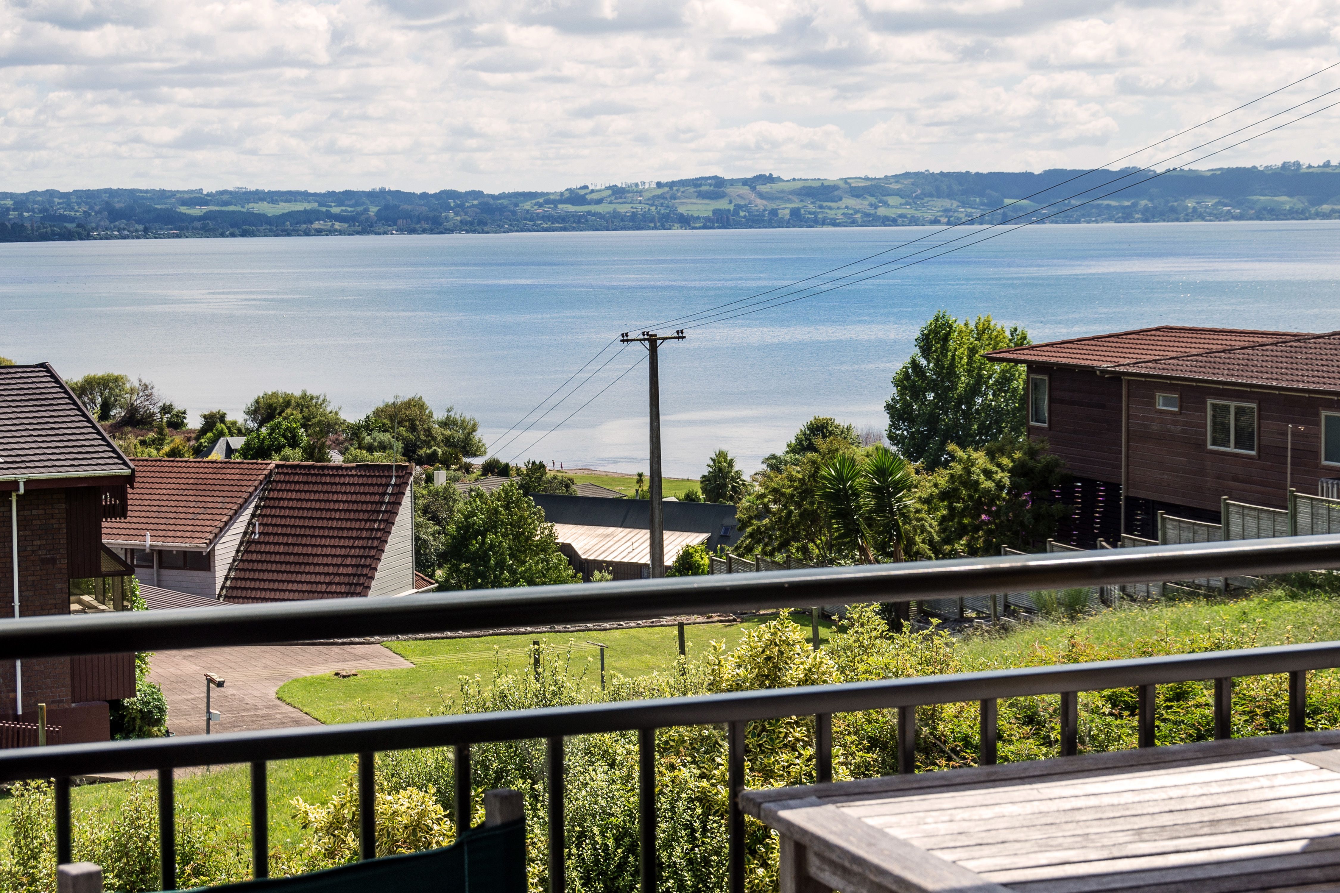 5a Leo Place, Kawaha Point, Rotorua District