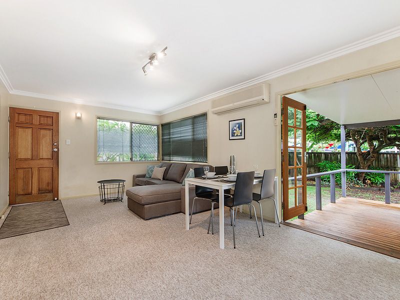 2 Boronia Drive, Southport, QLD 4215