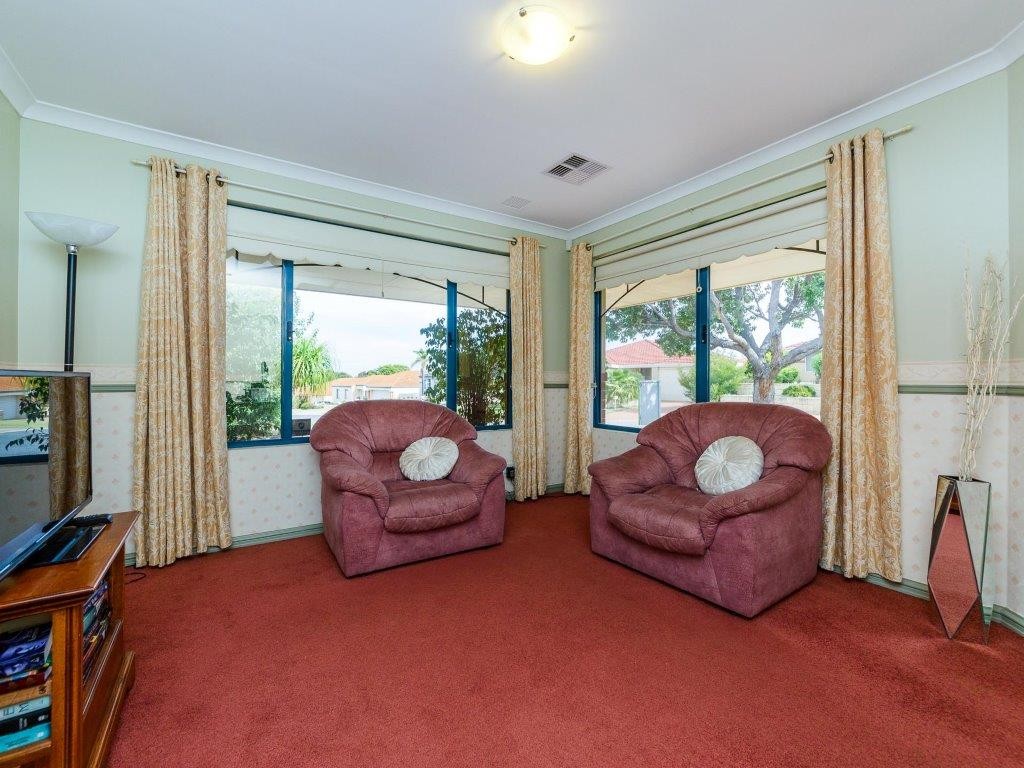 27 Cantrell Circuit, Landsdale, WA 6065