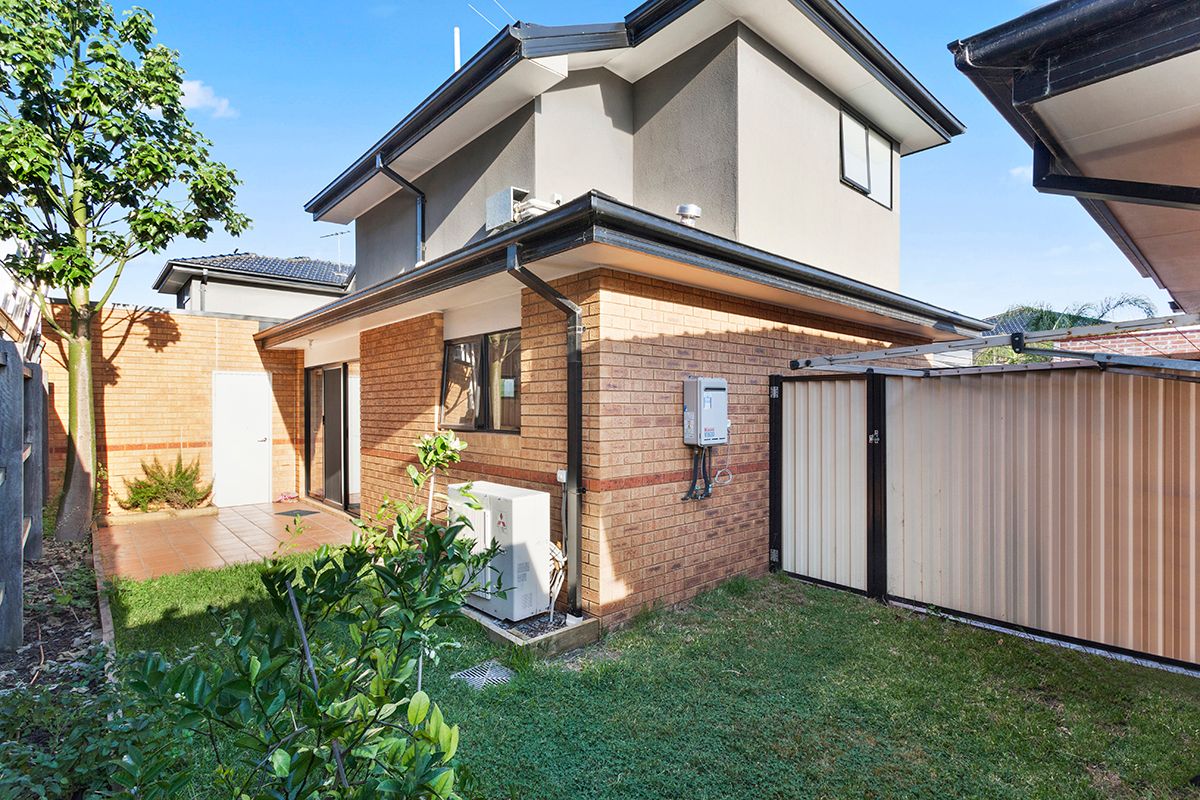 2/33 Bletchley Road, Hughesdale, VIC 3166