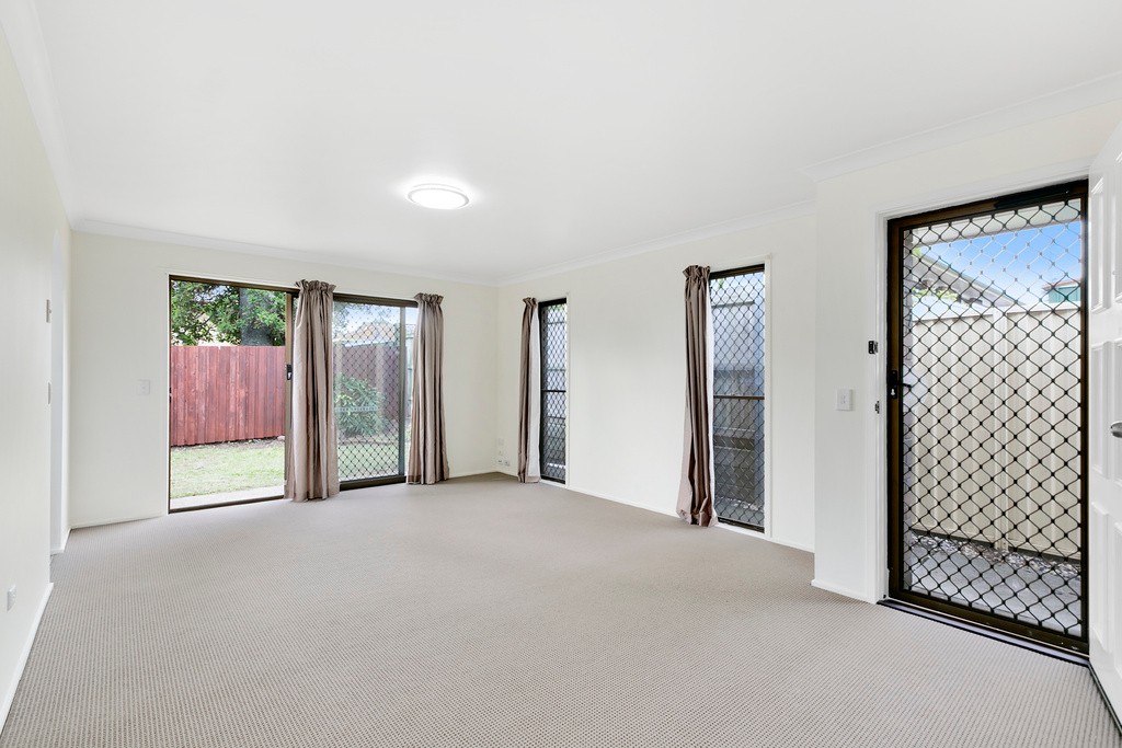 2/17 Shillito Street, Southport, QLD 4215