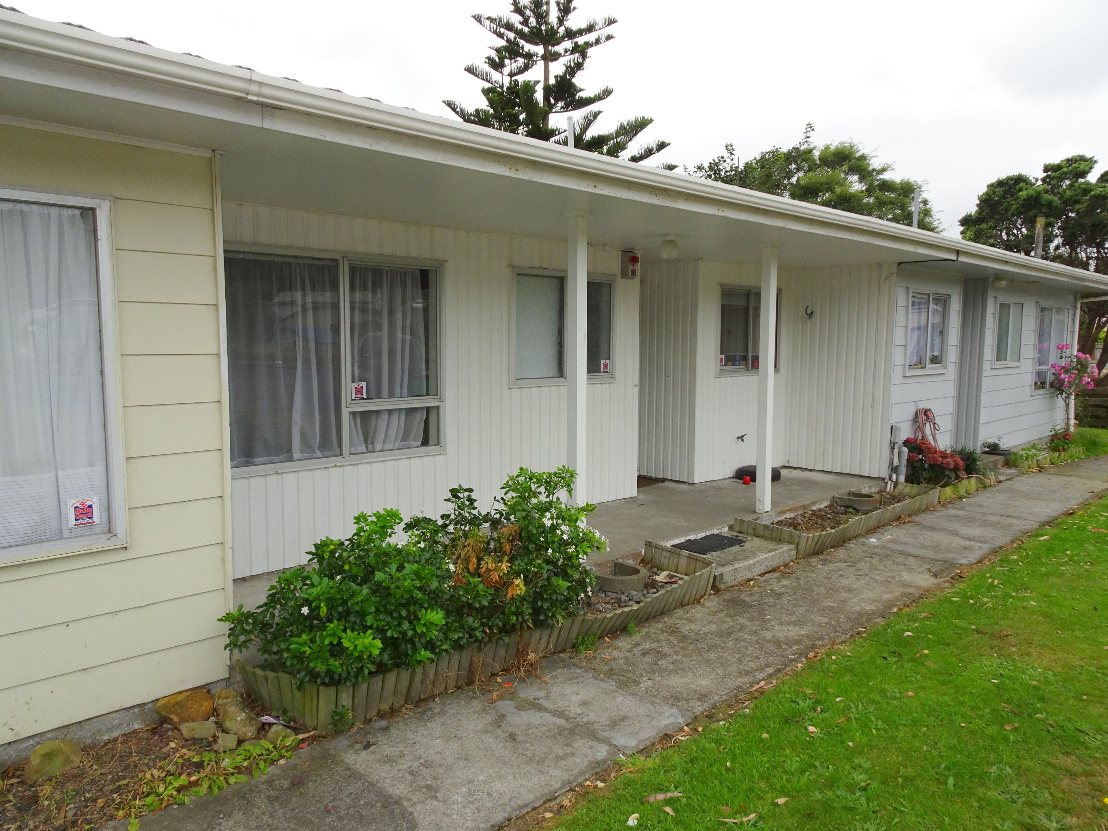 9/10 Petherick Crescent, Johnsonville, Wellington City