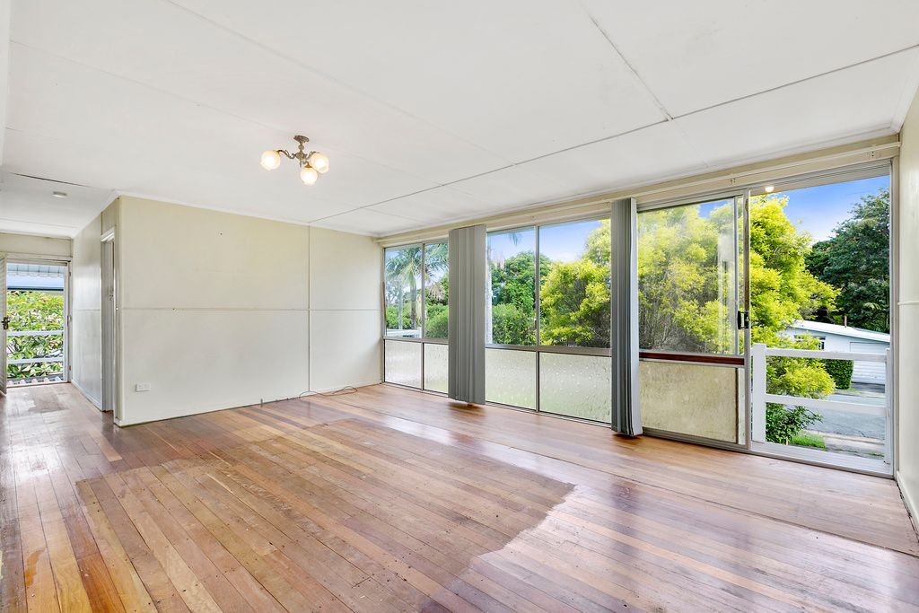 3 Mary Street, Labrador, QLD 4215
