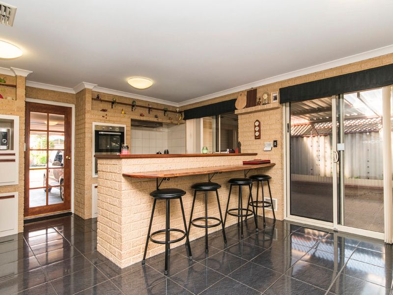 14 Summer Hill Place, Warnbro, WA 6169